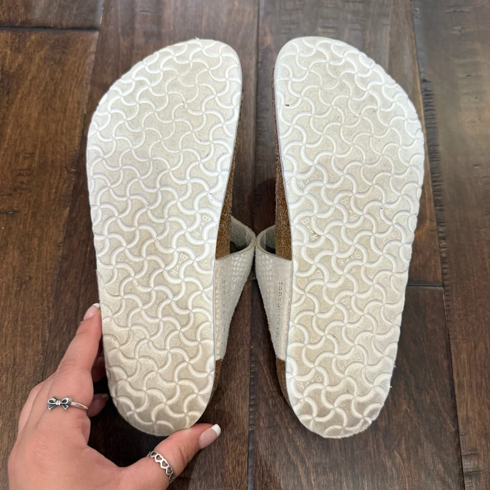 Birkenstock Gizeh Kids Shiny Lizard White size 3 - 3.5